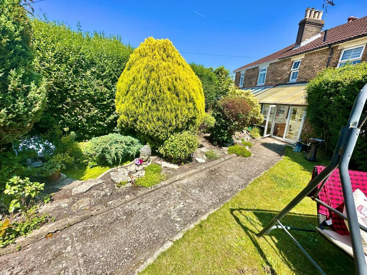 Garden Cottage - 3 Bedroom Close To Town And Beach Bournemouth Exterior foto