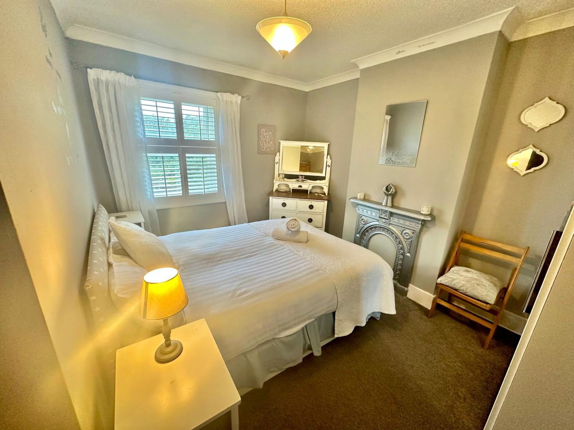 Garden Cottage - 3 Bedroom Close To Town And Beach Bournemouth Exterior foto